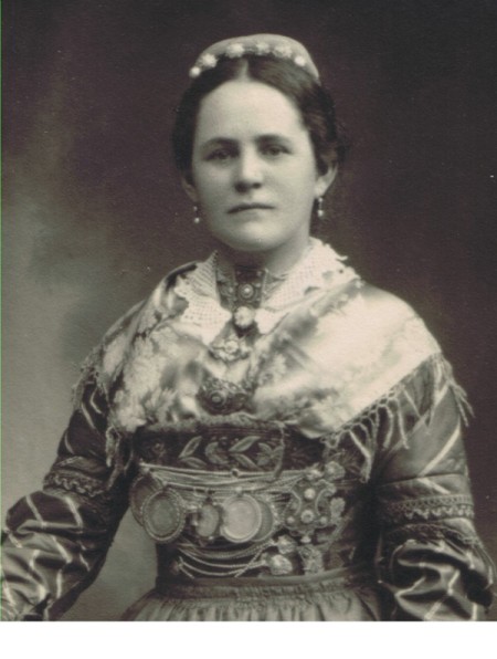 1910 maria kres brustbild